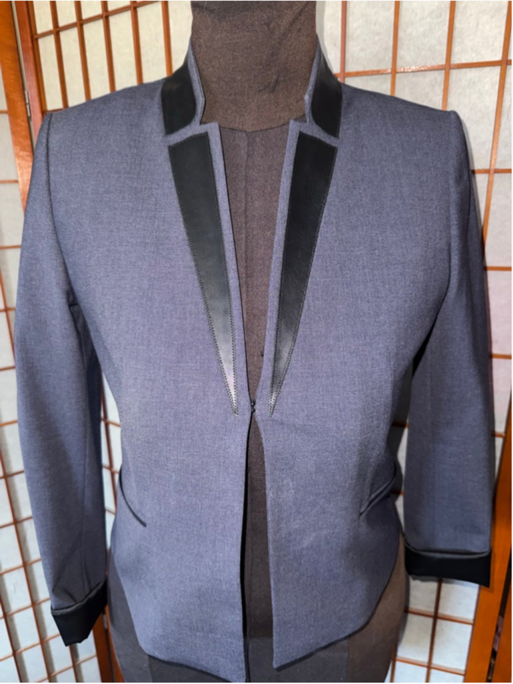 Elie Tahari Gray Wool Blazer Lamb Leather Trim Open Front Jacket Size 6